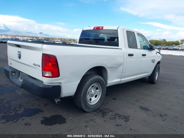 1C6RR7FG2NS163505 RAM 1500 Classic Tradesman Quad Cab 4x4 6'4 Box