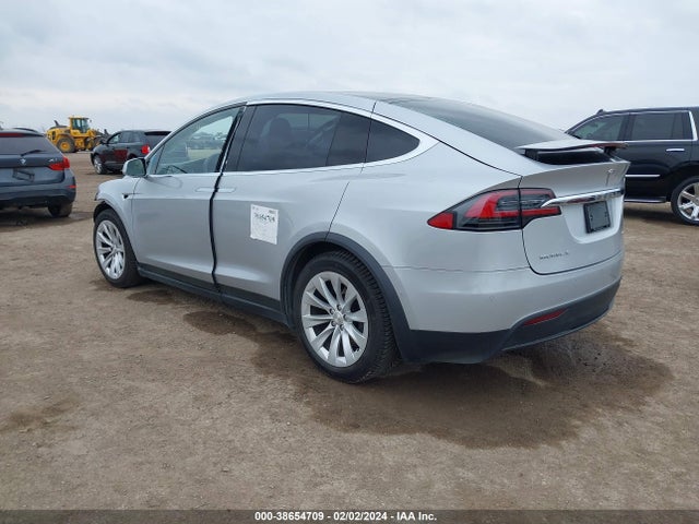 Tesla Model X 60d/70d/75d/90d 2016 5YJXCAE22GF002558 Image 3