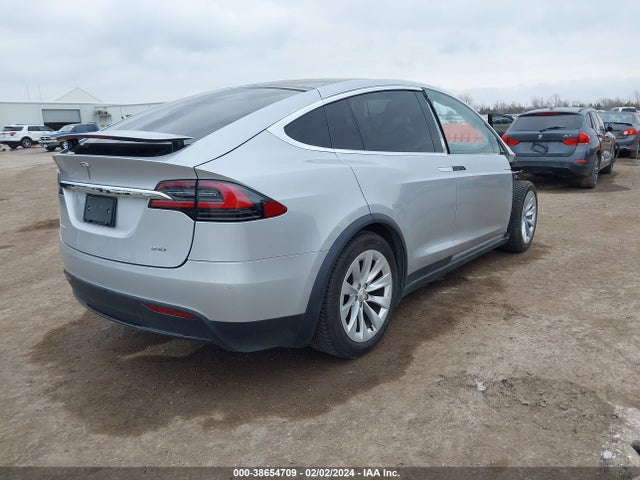 Tesla Model X 60d/70d/75d/90d 2016 5YJXCAE22GF002558 Image 4