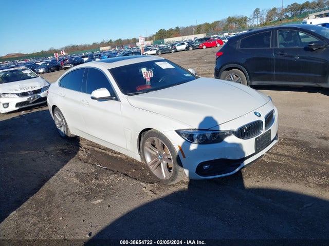 2018 WBA4J3C54JBG90882 main image