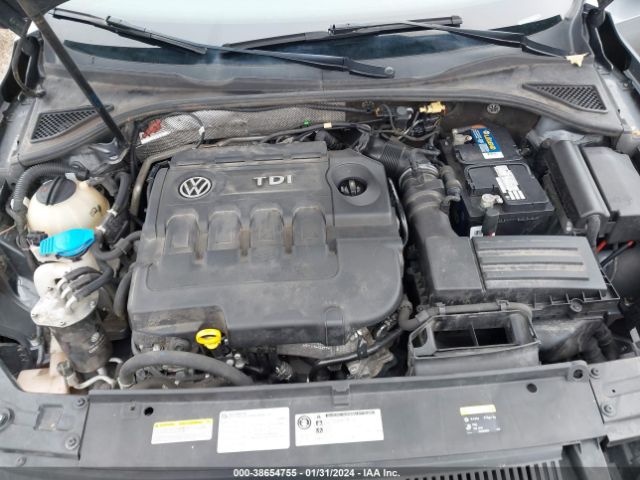 1VWBV7A3XFC064353 Volkswagen Passat 2.0l Tdi Se