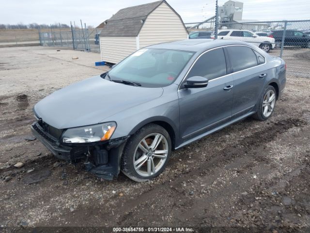 1VWBV7A3XFC064353 Volkswagen Passat 2.0l Tdi Se