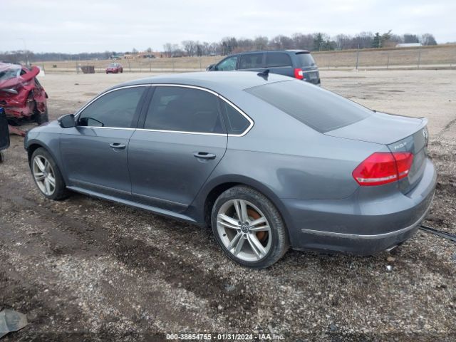 1VWBV7A3XFC064353 Volkswagen Passat 2.0l Tdi Se