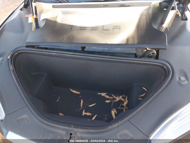 2016 TESLA MODEL S 60D/70D/75D/85D/90D VIN: 5YJSA1E27GF152147