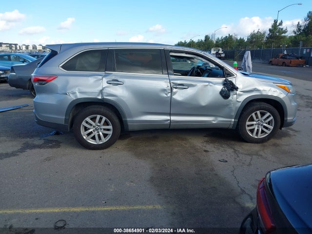 Toyota Highlander Le V6 2016 5TDZKRFH4GS176947 Image 13