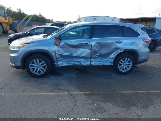 Toyota Highlander Le V6 2016 5TDZKRFH4GS176947 Image 14