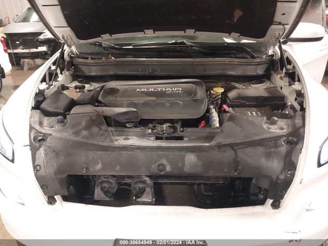 Jeep Cherokee Latitude 2015 1C4PJMCB9FW667896 Image 10