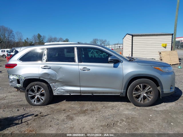 Toyota Highlander Le 2019 5TDZARFHXKS048871 Image 14