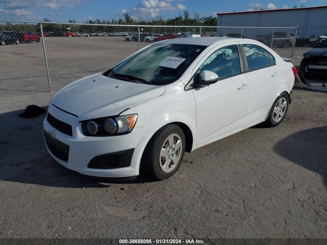Chevrolet Sonic Ls Auto 2016 1G1JA5SH2G4176321 Image 2