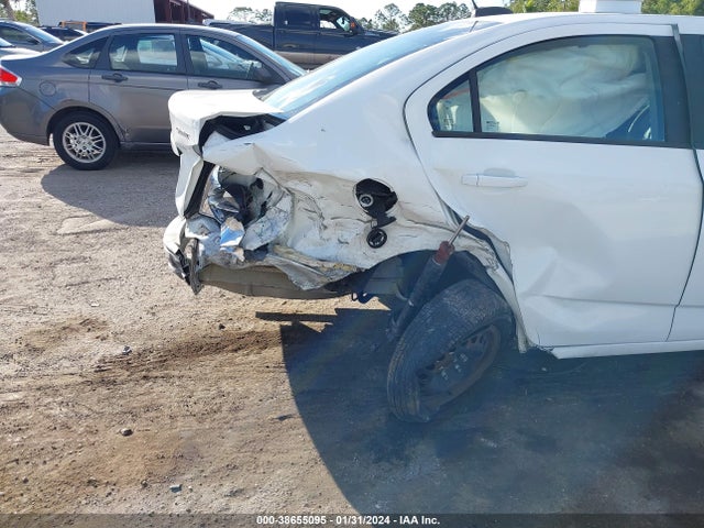 Chevrolet Sonic Ls Auto 2016 1G1JA5SH2G4176321 Image 6