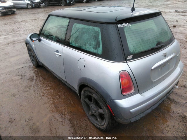 2003 MINI COOPER HARDTOP WMWRC33483TE18887 Photo 2