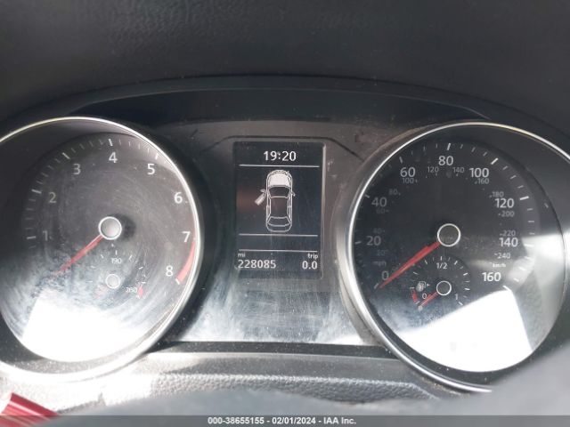 1VWBA7A35JC019714 Volkswagen Passat 2.0t Se
