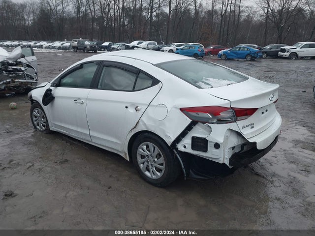 Hyundai ELANTRA SE 2018 5NPD74LF8JH229180 Image 3