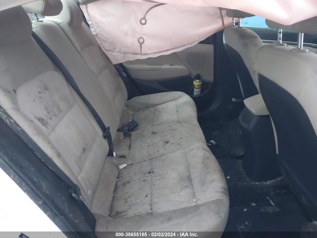 Hyundai ELANTRA SE 2018 5NPD74LF8JH229180 Image 8
