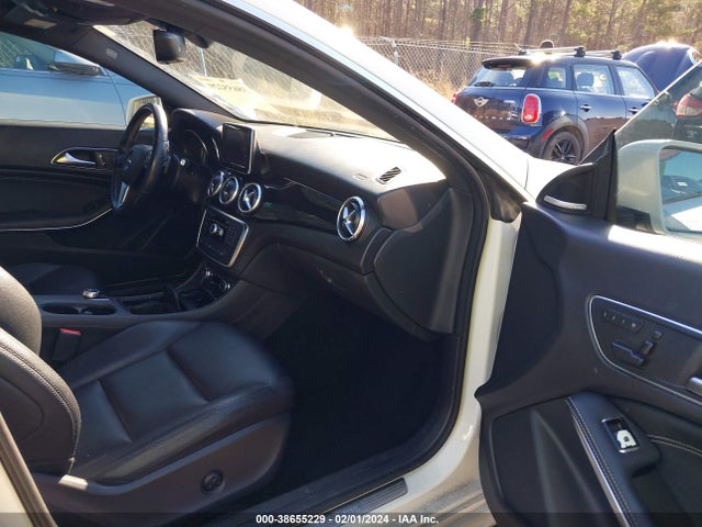 Mercedes-Benz CLA 250 2014 WDDSJ4EBXEN044028 Image 5