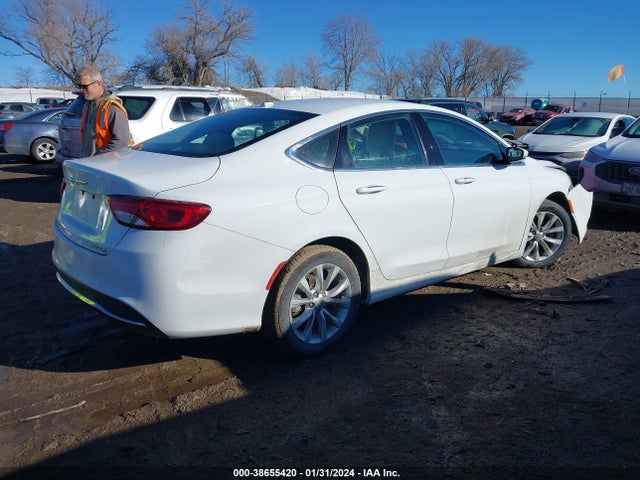 Chrysler 200 C 2015 1C3CCCCB2FN555454 Image 4