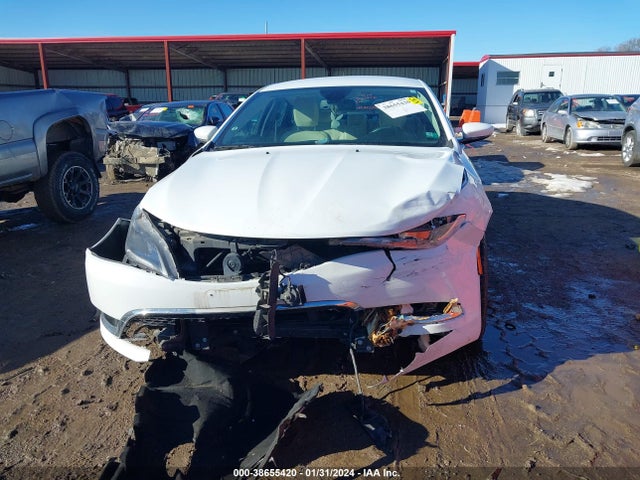 1C3CCCCB2FN555454 Chrysler 200 C