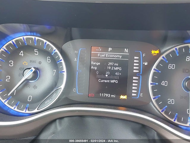 2C4RC1CGXPR567782 Chrysler Voyager Lx