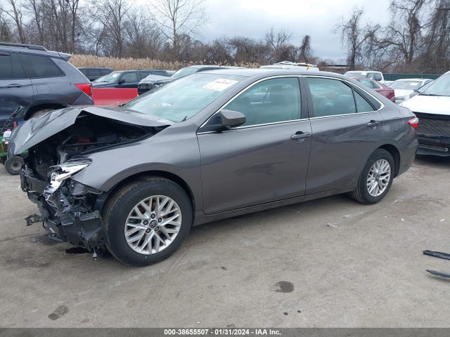 Toyota CAMRY LE 2017 4T1BF1FK5HU706161 Image 2