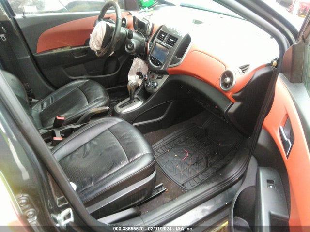 Chevrolet Sonic Ltz Auto 2015 1G1JE6SB2F4109111 Image 5