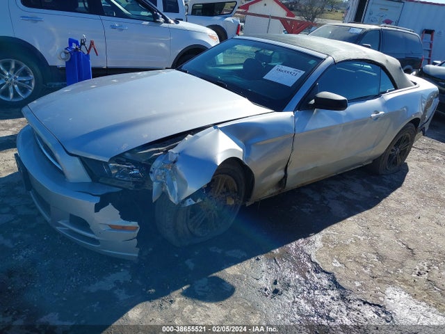 Ford Mustang V6 2014 1ZVBP8EM1E5211097 Image 2