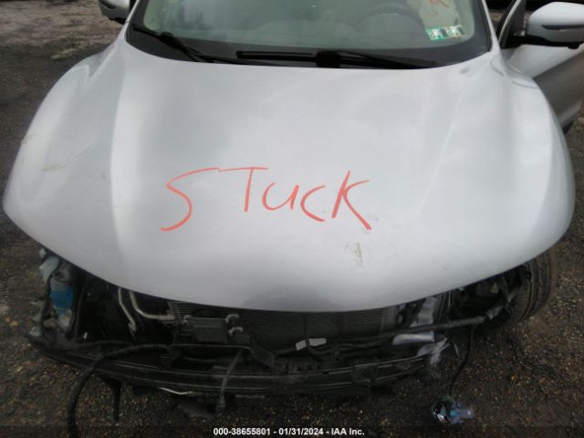 JN1BJ1CR0HW106935 Nissan Rogue Sport Sl