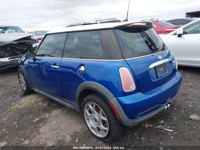 2005 MINI COOPER S WMWRE33485TG95214 Photo 2