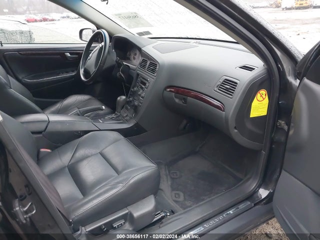2004 VOLVO S60 2.5T VIN: YV1RS59V142343000