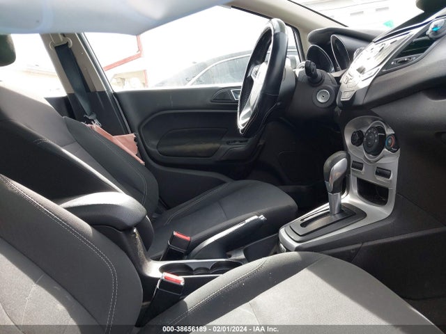 Ford FIESTA SE 2016 3FADP4BJ6GM180589 Image 5