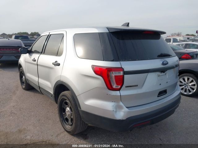 2017 FORD UTILITY POLICE INTERCEPTOR 1FM5K8AR4HGA17331 Photo 2