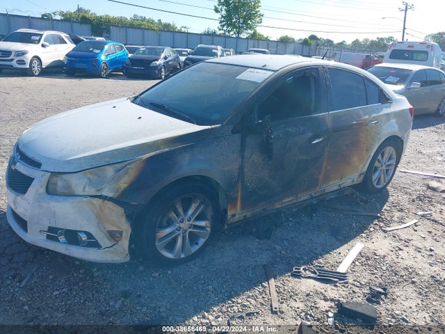 Chevrolet CRUZE LTZ 2014 1G1PG5SB2E7405399 Image 2