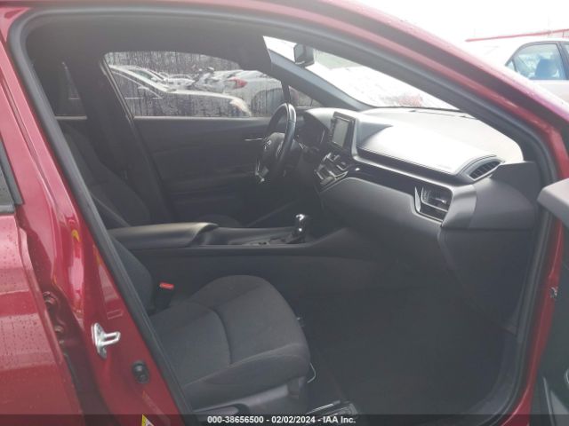 NMTKHMBX7JR053651 Toyota C-hr Xle Premium