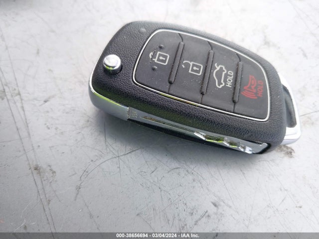 Hyundai SONATA 2017 5NPE24AF4HH493674 Image 11