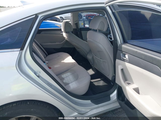 Hyundai SONATA 2017 5NPE24AF4HH493674 Image 8