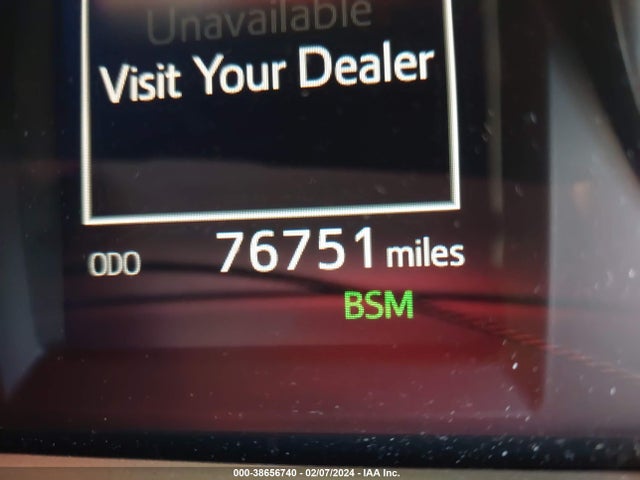 Toyota Rav4 Xle 2018 JTMRFREV8JD248179 Image 16