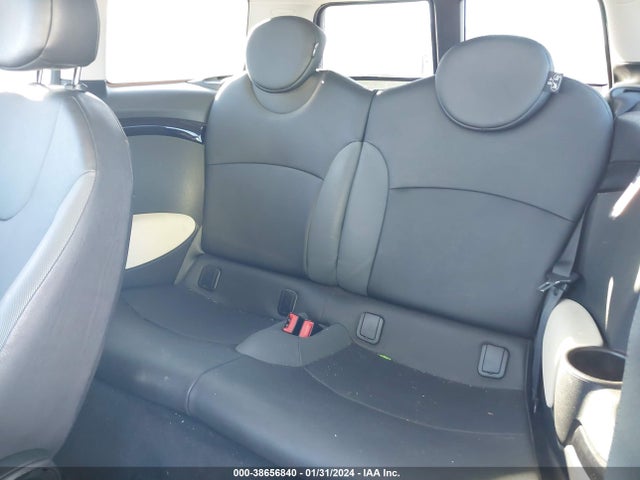 2010 MINI COOPER CLUBMAN WMWML3C54ATX39449 Photo 7