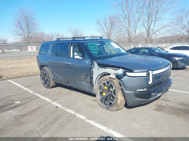 Rivian R1s Adventure 2023 7PDSGABA5PN023215 Image 1