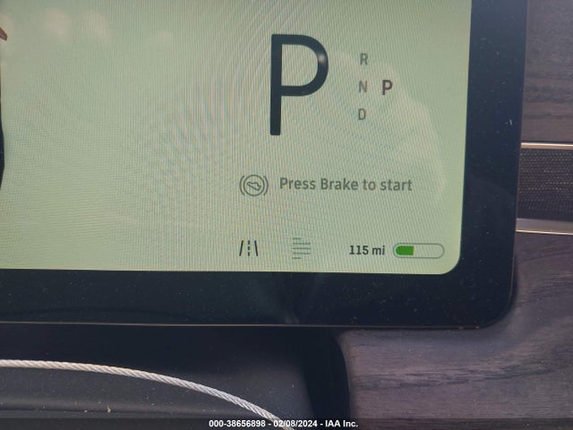 Rivian R1s Adventure 2023 7PDSGABA5PN023215 Image 17
