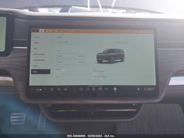 Rivian R1s Adventure 2023 7PDSGABA5PN023215 Image 18