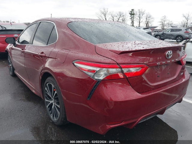 Toyota CAMRY SE 2018 4T1B11HK0JU600282 Image 3