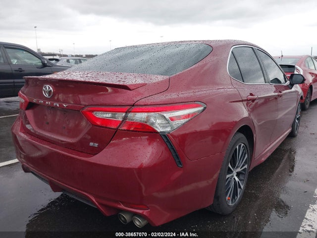 Toyota CAMRY SE 2018 4T1B11HK0JU600282 Image 4