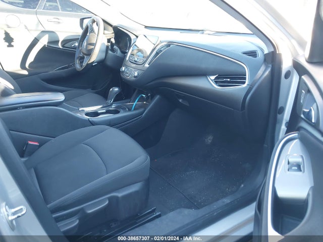 Chevrolet MALIBU LT 2018 1G1ZD5ST6JF123616 Image 5