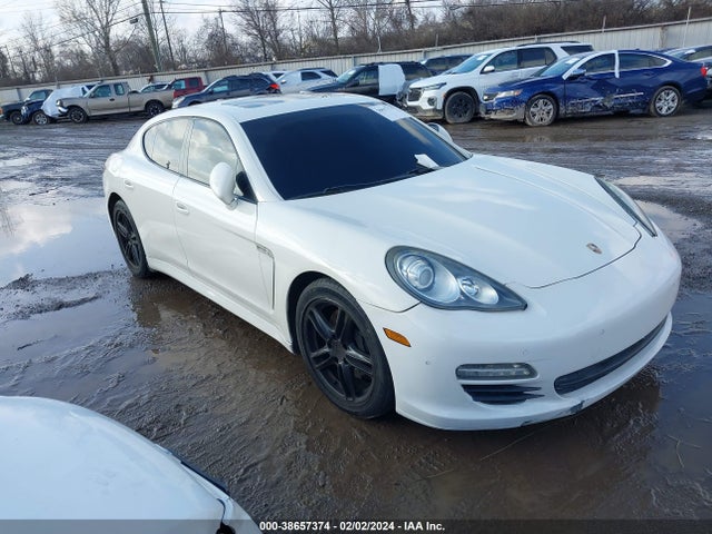 2011 PORSCHE PANAMERA WP0AA2A7XBL011890 Photo 0