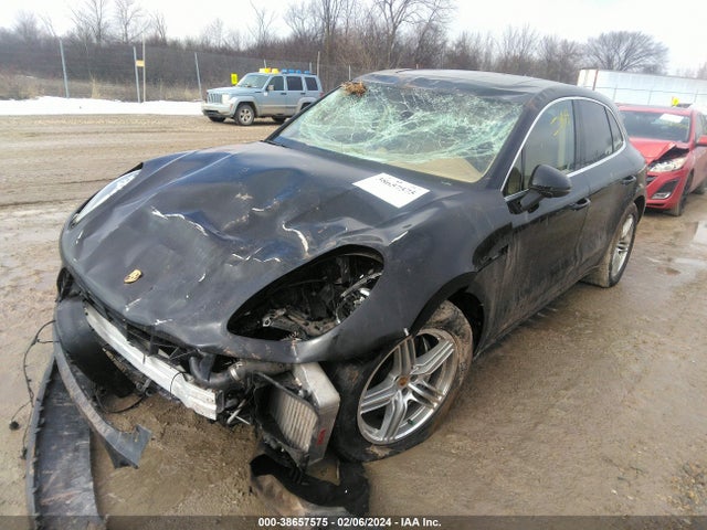 2015 PORSCHE MACAN WP1AB2A51FLB44182 Photo 1