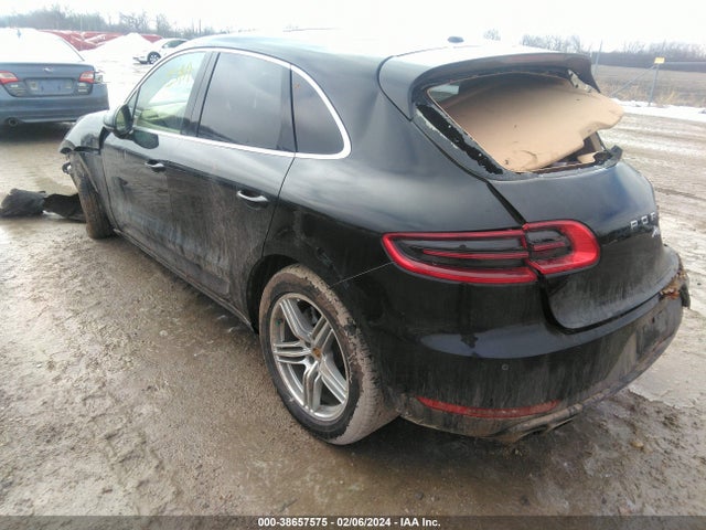 2015 PORSCHE MACAN WP1AB2A51FLB44182 Photo 2