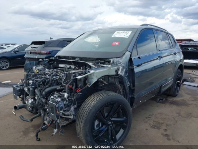 3VVCB7AXXPM025086 Volkswagen Tiguan 2.0t Se R-line Black