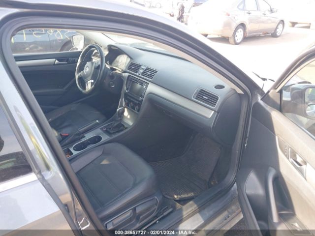 1VWBV7A31FC064225 Volkswagen Passat 2.0l Tdi Se
