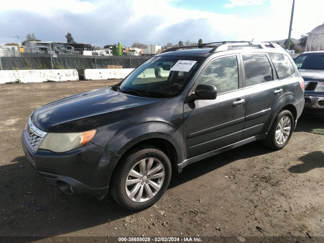 2013 SUBARU FORESTER 2.5X LIMITED VIN: JF2SHAFC8DH421529
