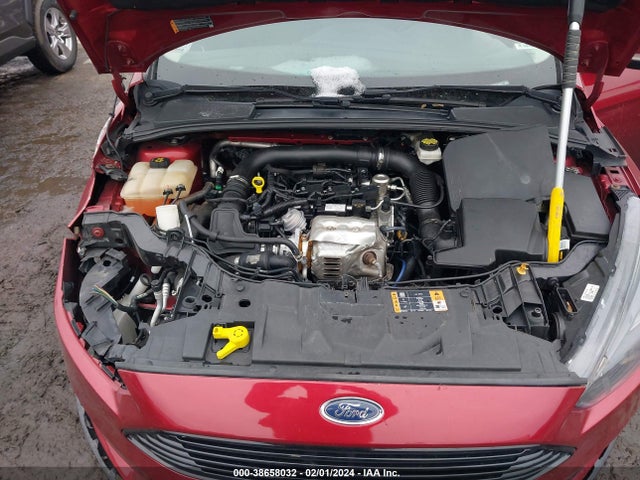 Ford FOCUS SE 2017 1FADP3FE0HL326401 Image 10