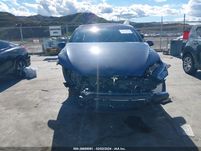 Tesla Model X Plaid Tri Motor All-wheel Drive 2022 7SAXCBE64NF362200 Image 11